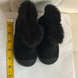 NWOT Black toddler boot size 6